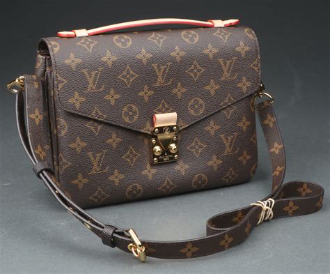 louis vuitton taske crossbody|louis vuitton lv.